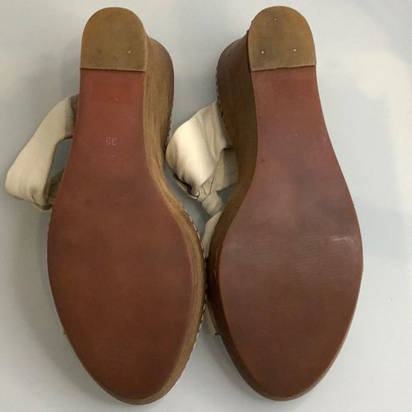 ALDO PLATFORM WEDGE WHITE FAUX LEATHER T-STRAP SANDALS SIZE 39 - Picture 9 of 14